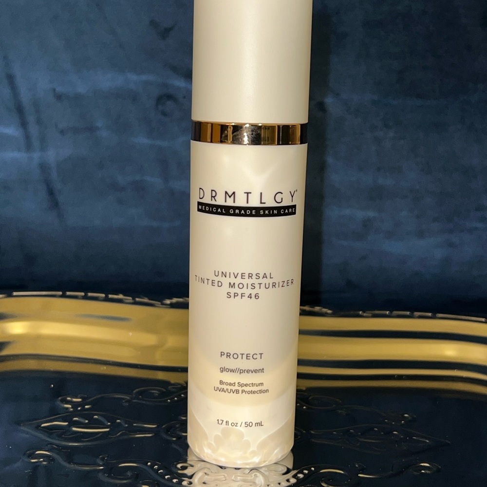 DRMTLGY Universal Tinted Moisturizer SPF 46